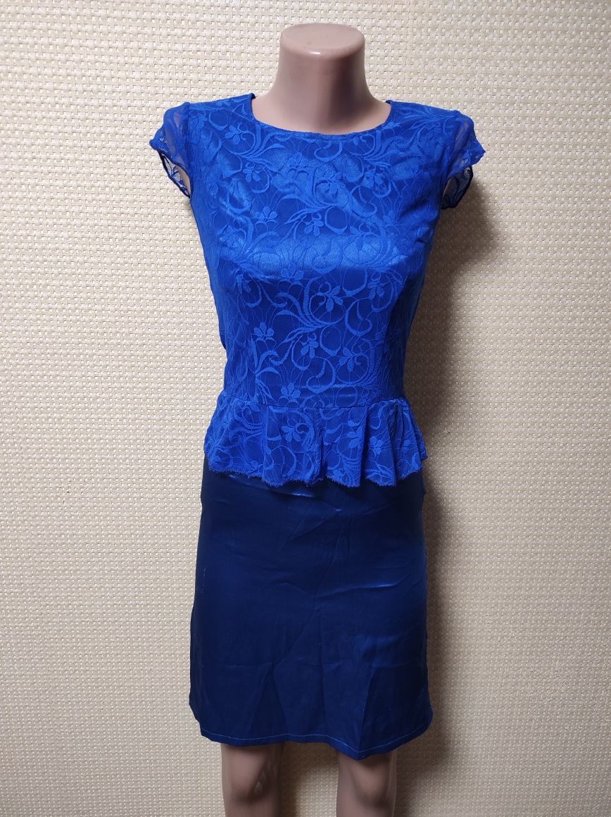 Синя сукня для дівчинки