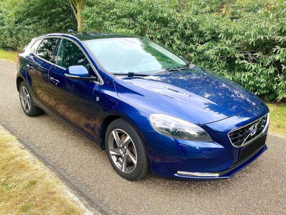 Volvo V40 D2 R-Design      2016