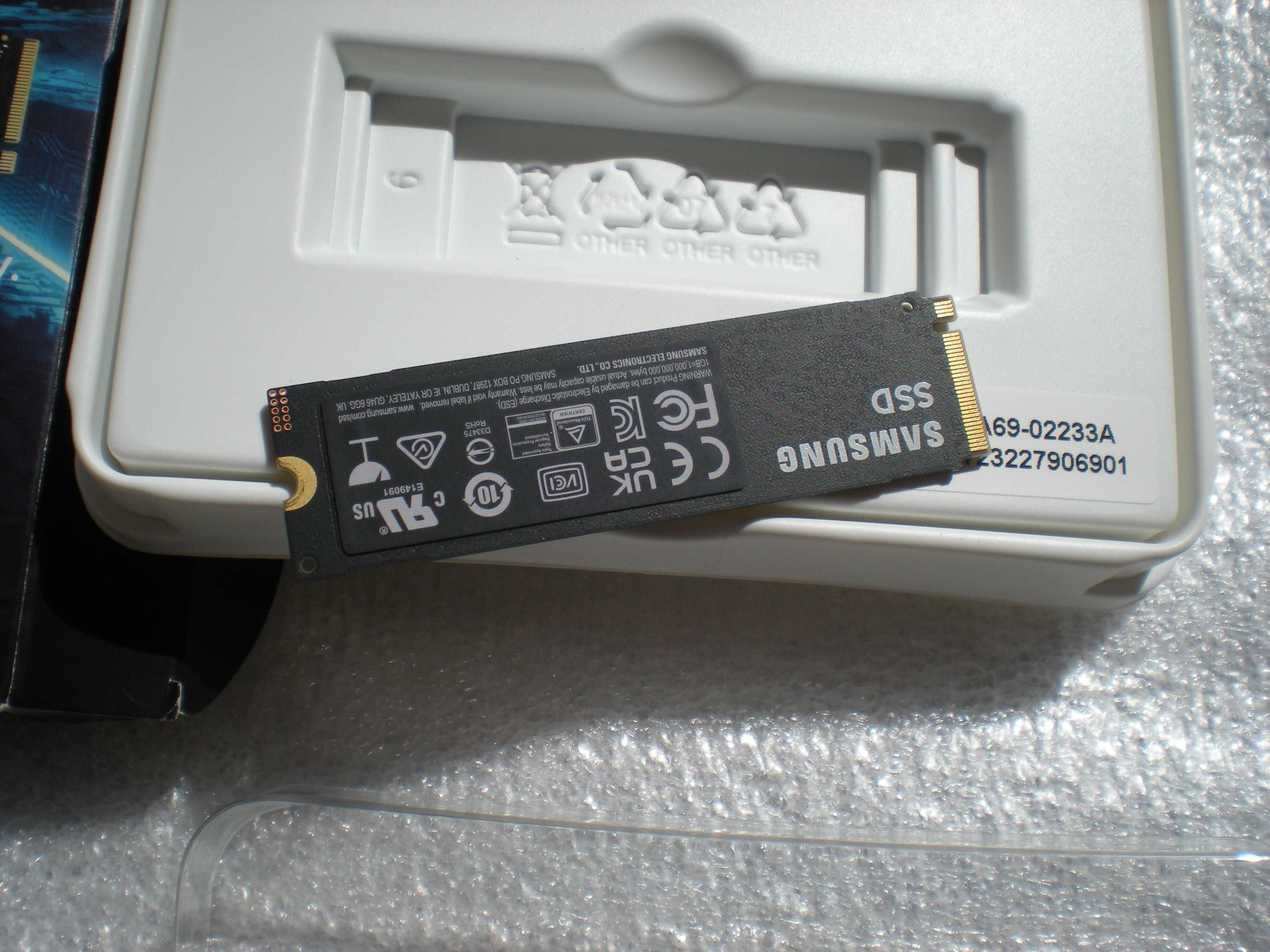 SSD диск Samsung 990 Pro 1TB M.2 PCIe 4.0 x4 NVMe 2.0 V-NAND 3bit MLC