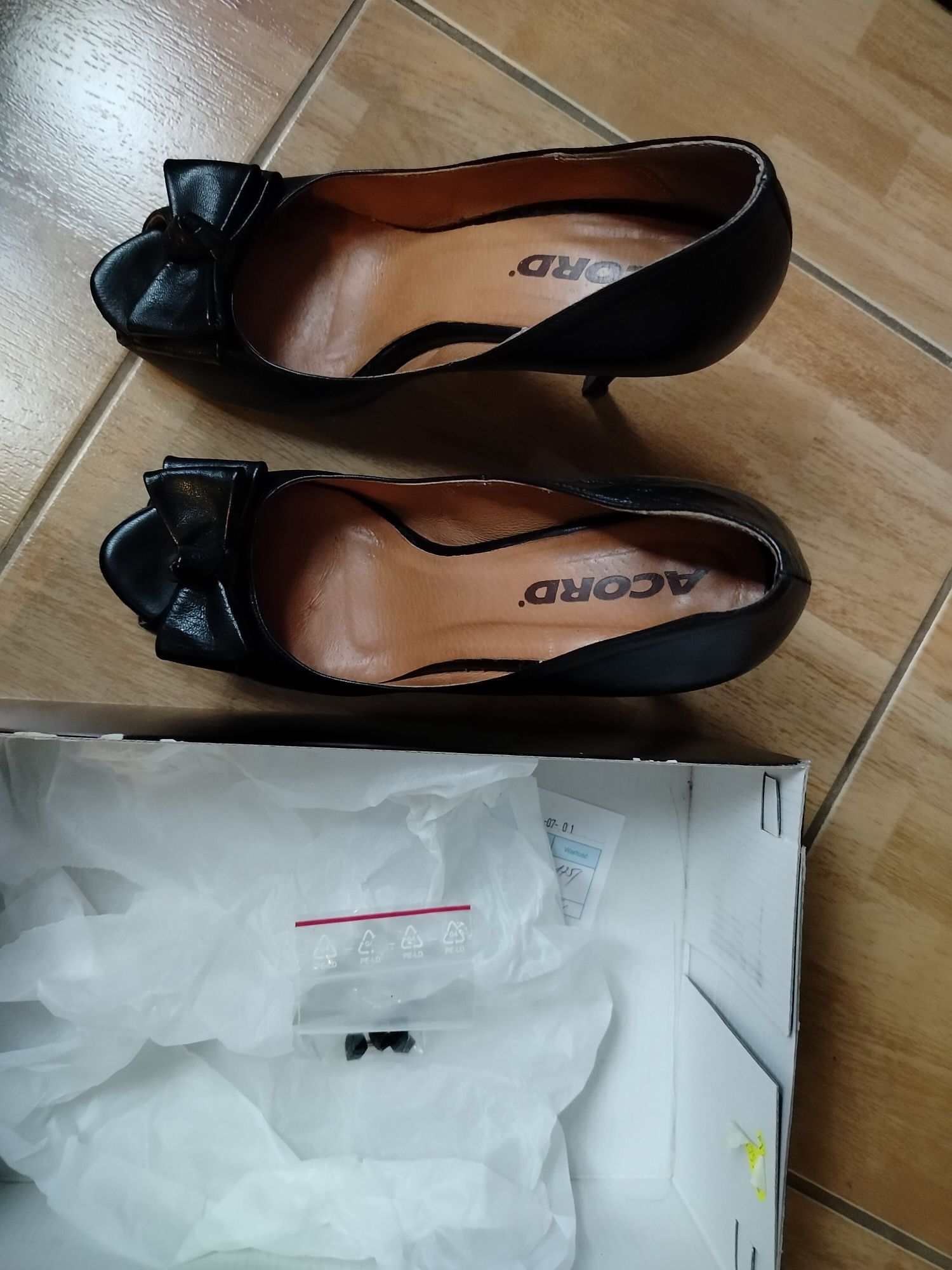 Buty Acord czarne 37