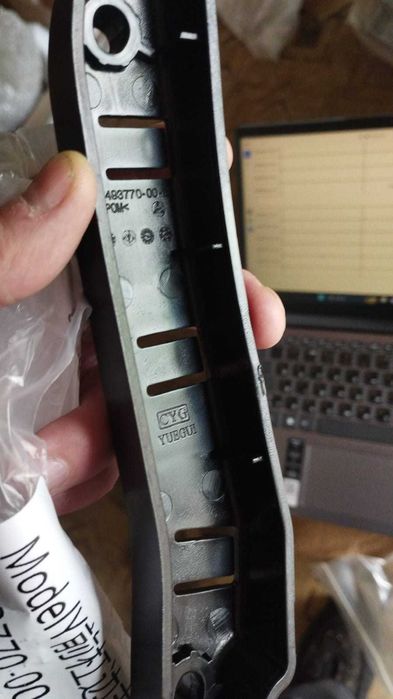 Кріплення кронштейн крило бампер Tesla Model 3 Y направляюча крепление