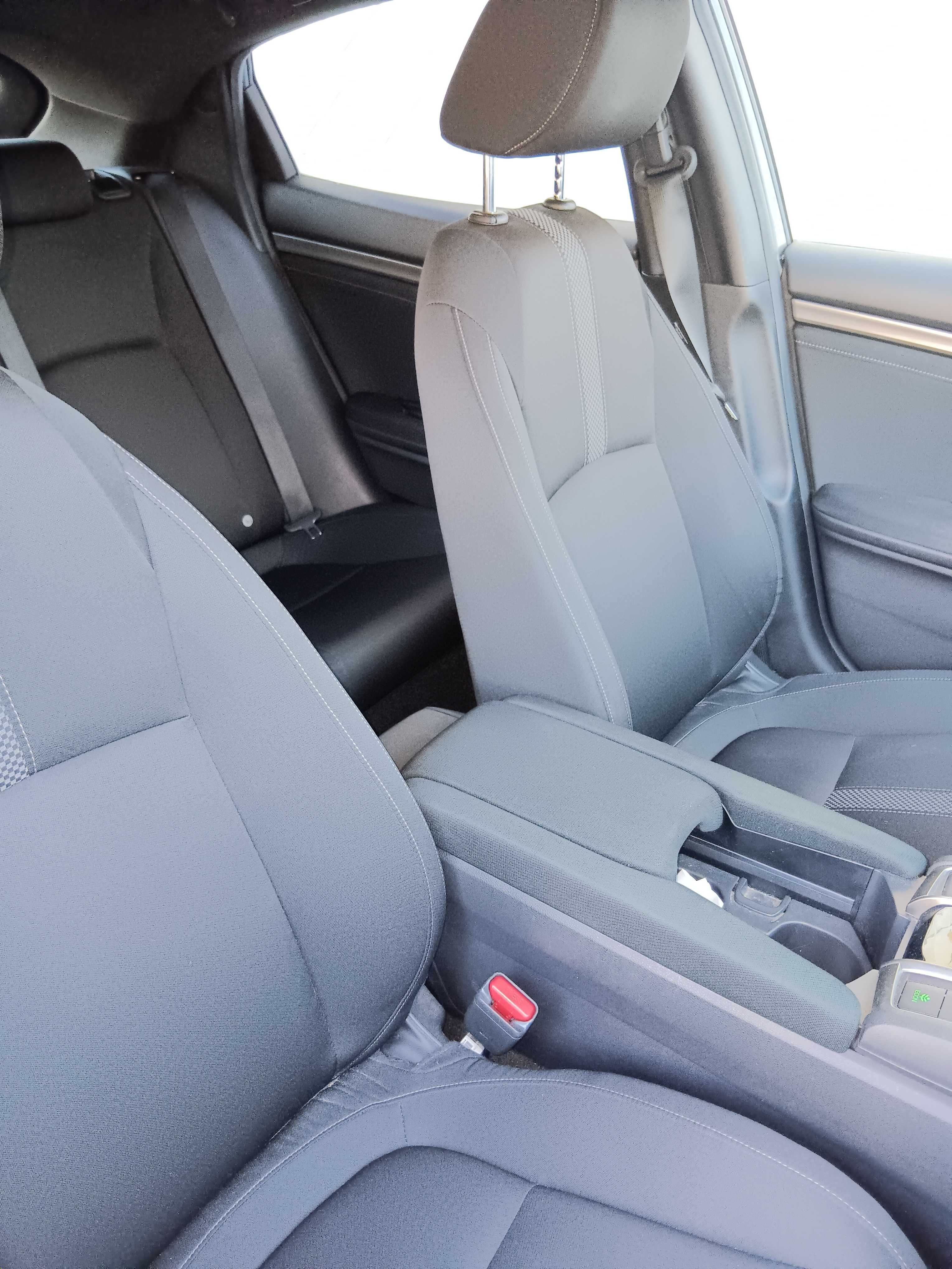 Honda Civic com muito poucos quilómetros