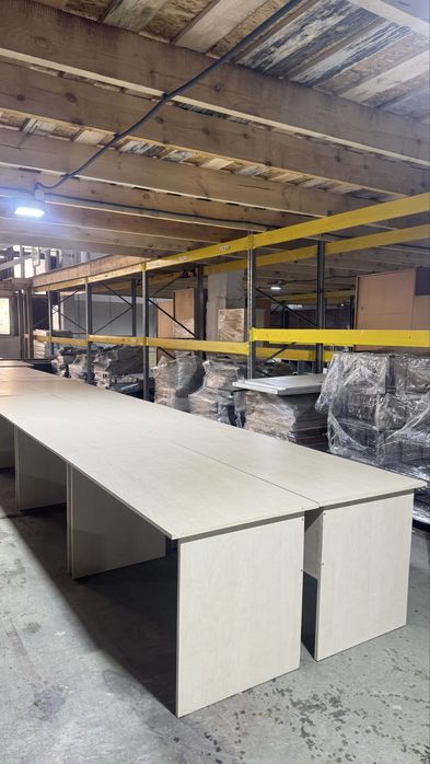 Столи великий вибір