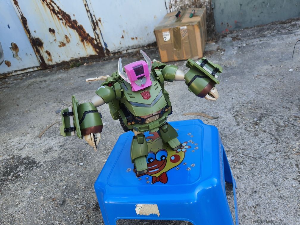 Transformers Animated bulkhead leader action figure