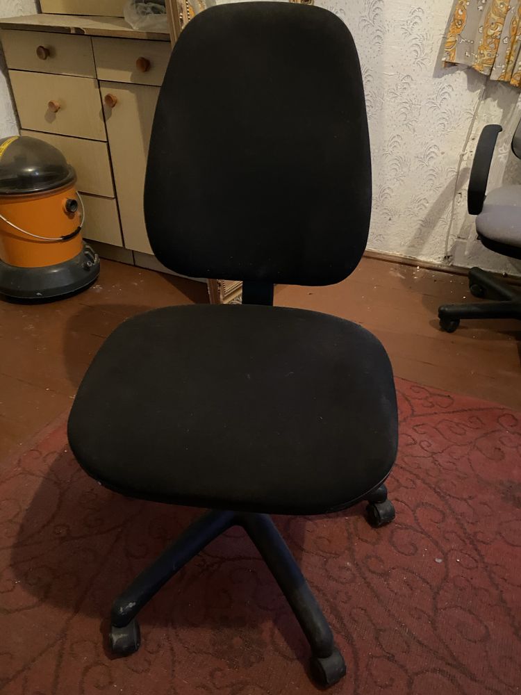 Fotel biurowy kolor czarny