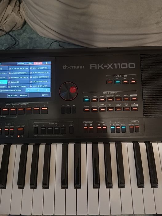 Keyboard Thomann AK-X1100