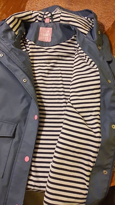 Kurtka przeciwdeszczowa 146 cm