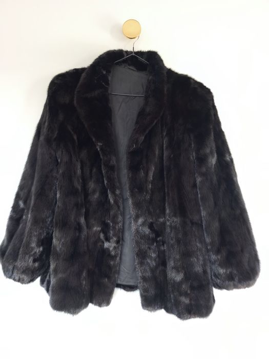 Piękne krótkie futro z norek kruczo czarne rozmiar M L kurtka
