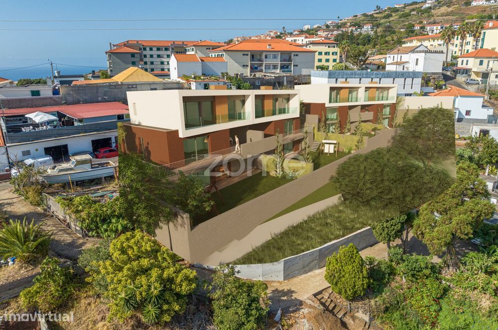 Moradia Geminada T3 fração B2 na Mãe de Deus, Caniço