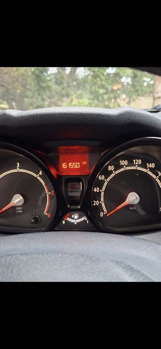 Vende-se FORD FIESTA 2012