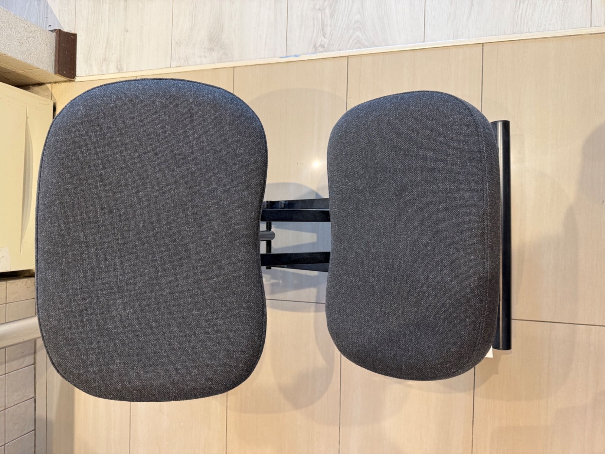Klęcznik Eifred, Gunnared JAK NOWY, czarnoszary IKEA