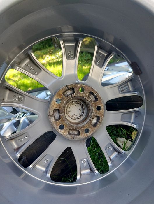 Felgi Renault Megane 4 IV oryginalne, czujnik opony Hankook 205/50 R17