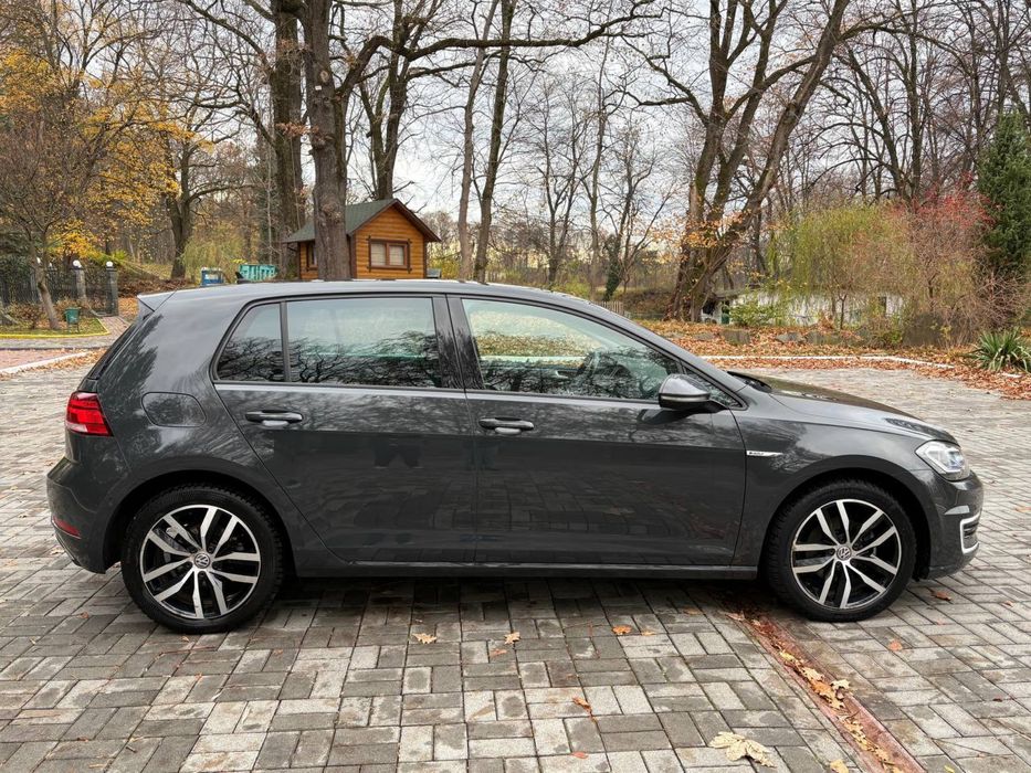 Volkswagen E-golf 2019