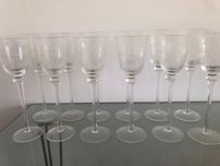 Copos de vidro de vinho tinto e branco