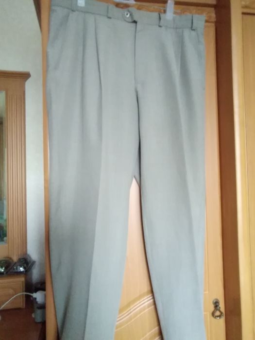 Брюки мужские  на 52 размер