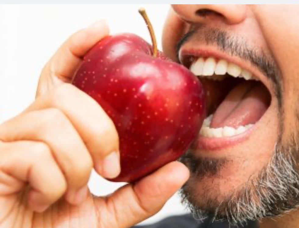Implante dentario (450€)