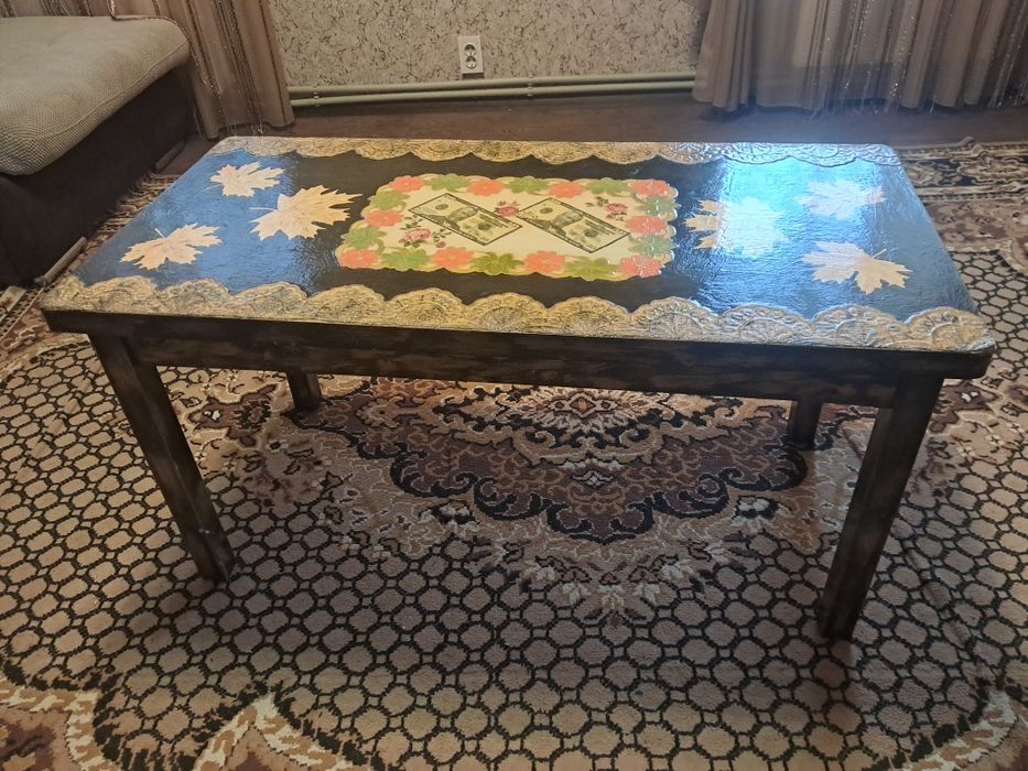 Продам стіл журнальний