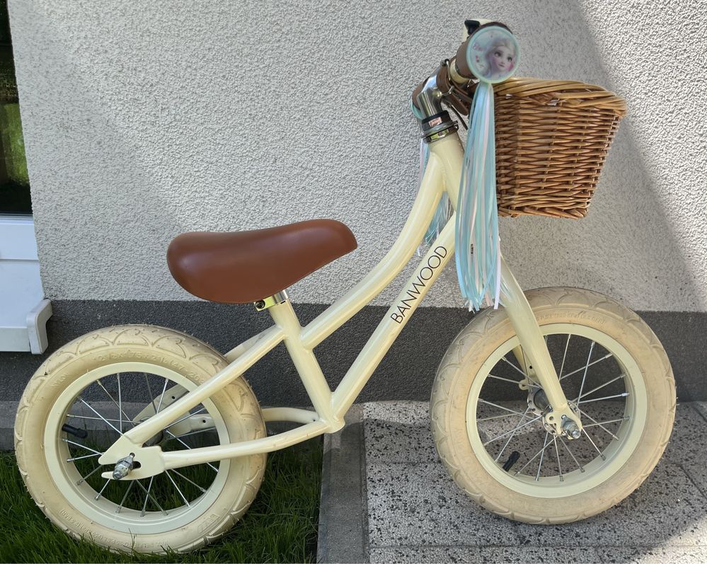 Rowerek biegowy Banwood +kask