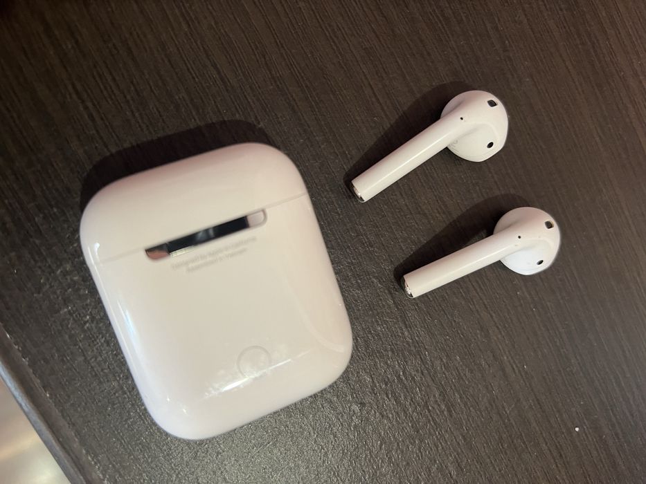 Кейс Airpods