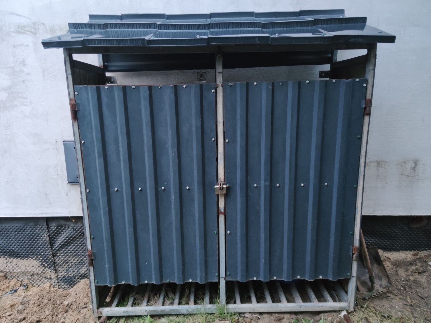 Klatka kontener szafka na butle gazowe 4x 33kg do instalacji Propan