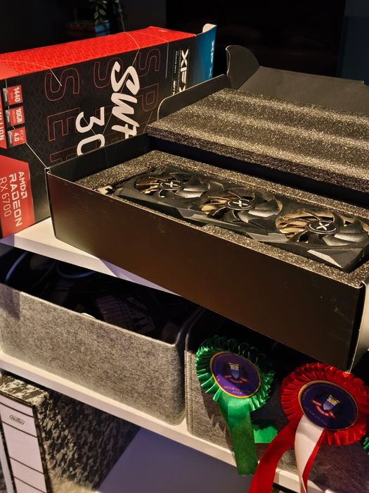 Placa Gráfica AMD Radeon RX 6700 XT