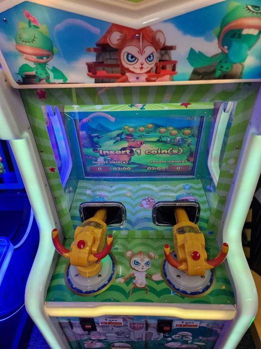 Automat zarobkowy strzelanka kulkami Frenzly Island