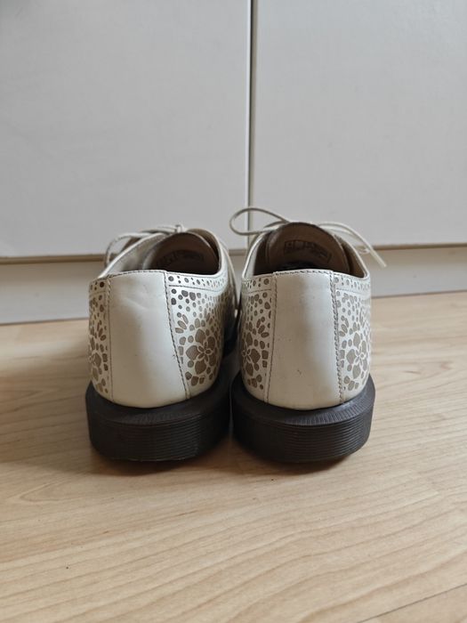 Martensy w czachy , skórzane , rozmiar 39