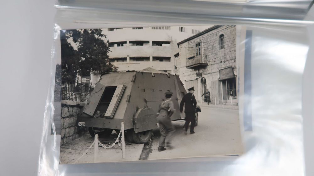 Original Vintage Associated Press Photo, cada