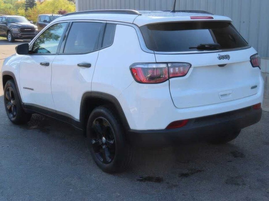Jeep Compass Latitude      2018