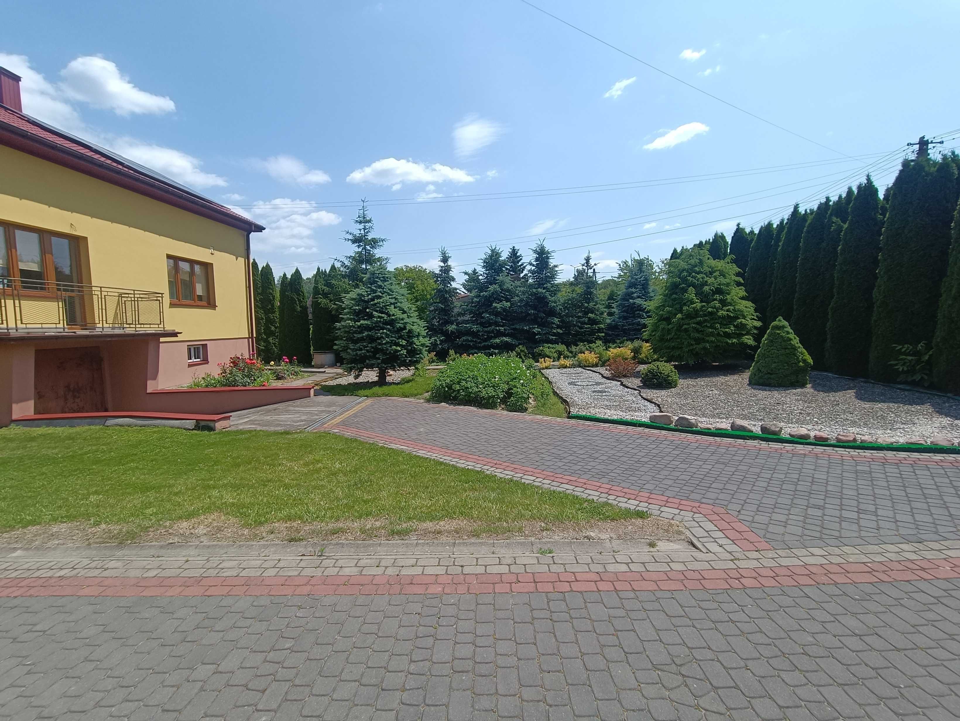 Sprzedam dom z działką 20 arów. Bezpośrednio.