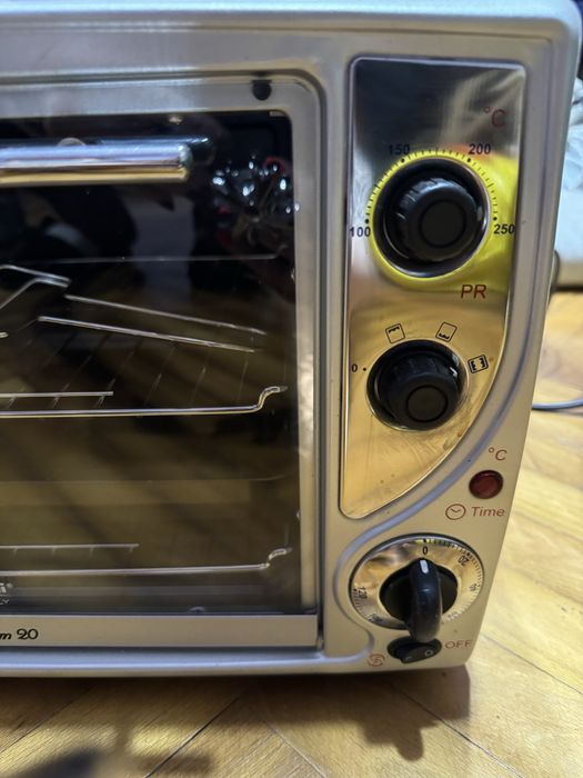 Продаю електро духовку в ідеальному стані