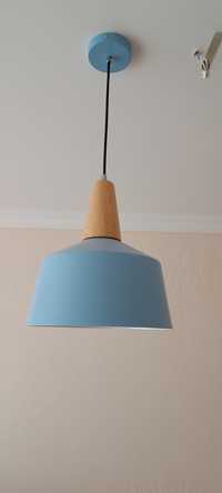 Lampa wisząca drewno-metal niebieska