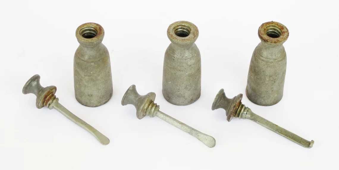 Antiga caixa para âmbulas dos Santos Óleos séc. XVII/XVIII