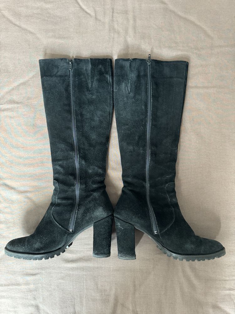 Botas pretas de cano alto de camurça - 37