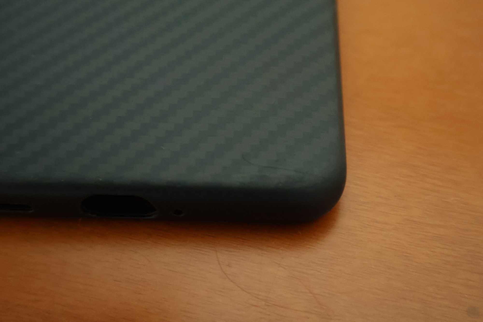 Capa Oficial OnePlus 8 Pro Karbon Bumper Case