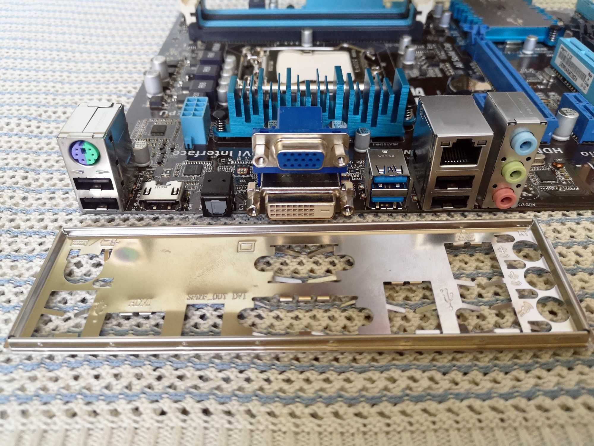 Материнська  плата  Socket 1155  Asus P8H77-V LE