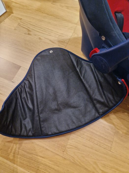 Fotelik nosidełko do samochodu