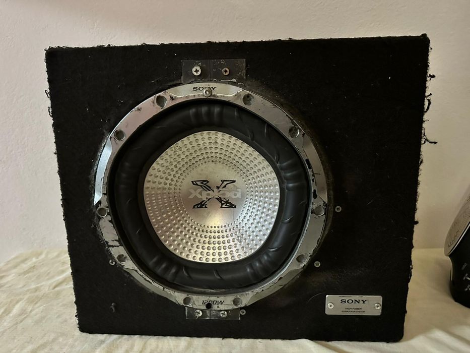 Subwoofer sony + amplificador 1700