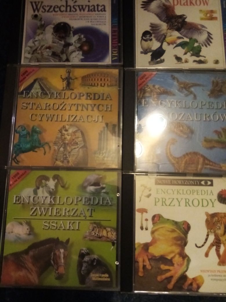 Kolekcja płyt CD. . Encyklopedii multimedialnych 12 sztuk