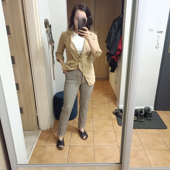 Eleganckie, spodnie damskie w kratkę, wąska talia, rozmiar S / 36