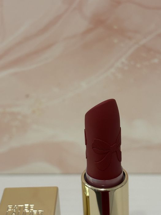 Pomadka Estee Lauder