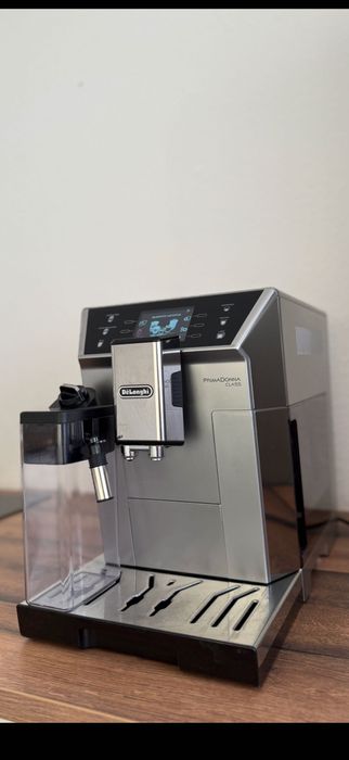 Кофемашина автоматическая De’Longhi