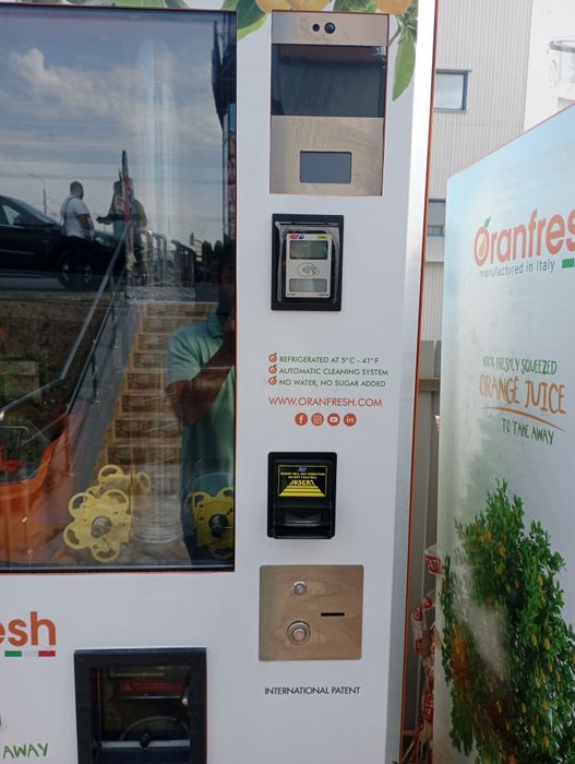 Вендинговий новий автомат ,Готовий бізнес, фреш апарат, Oranfresh Take