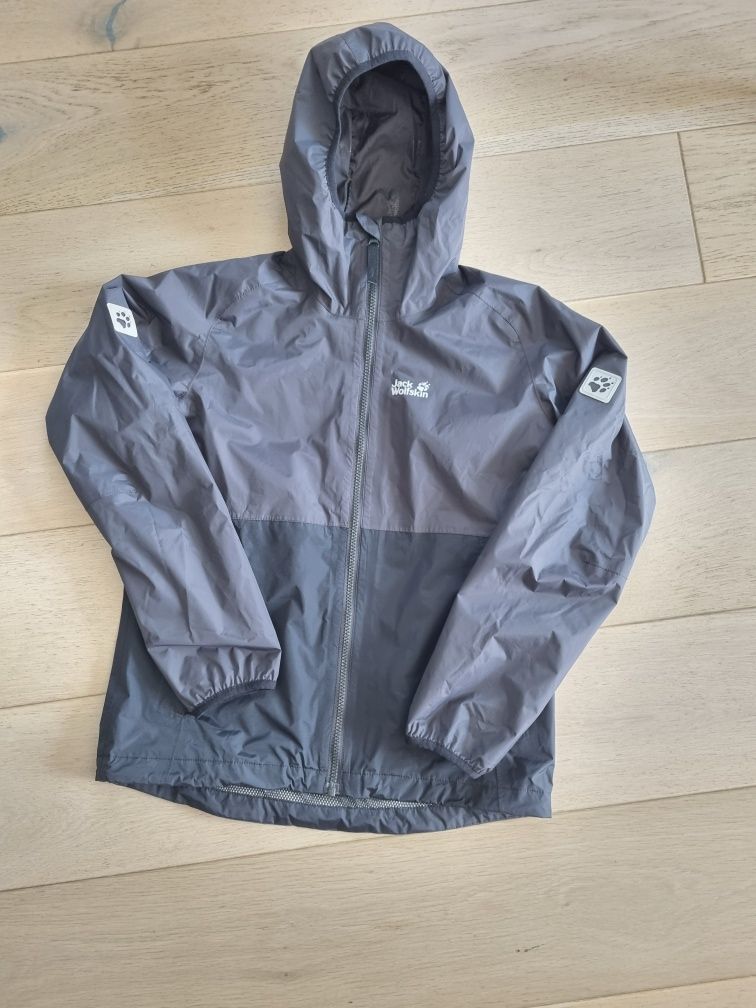 Kurtka  wiatrówka Jack wolfskin. Rozmiar 152.