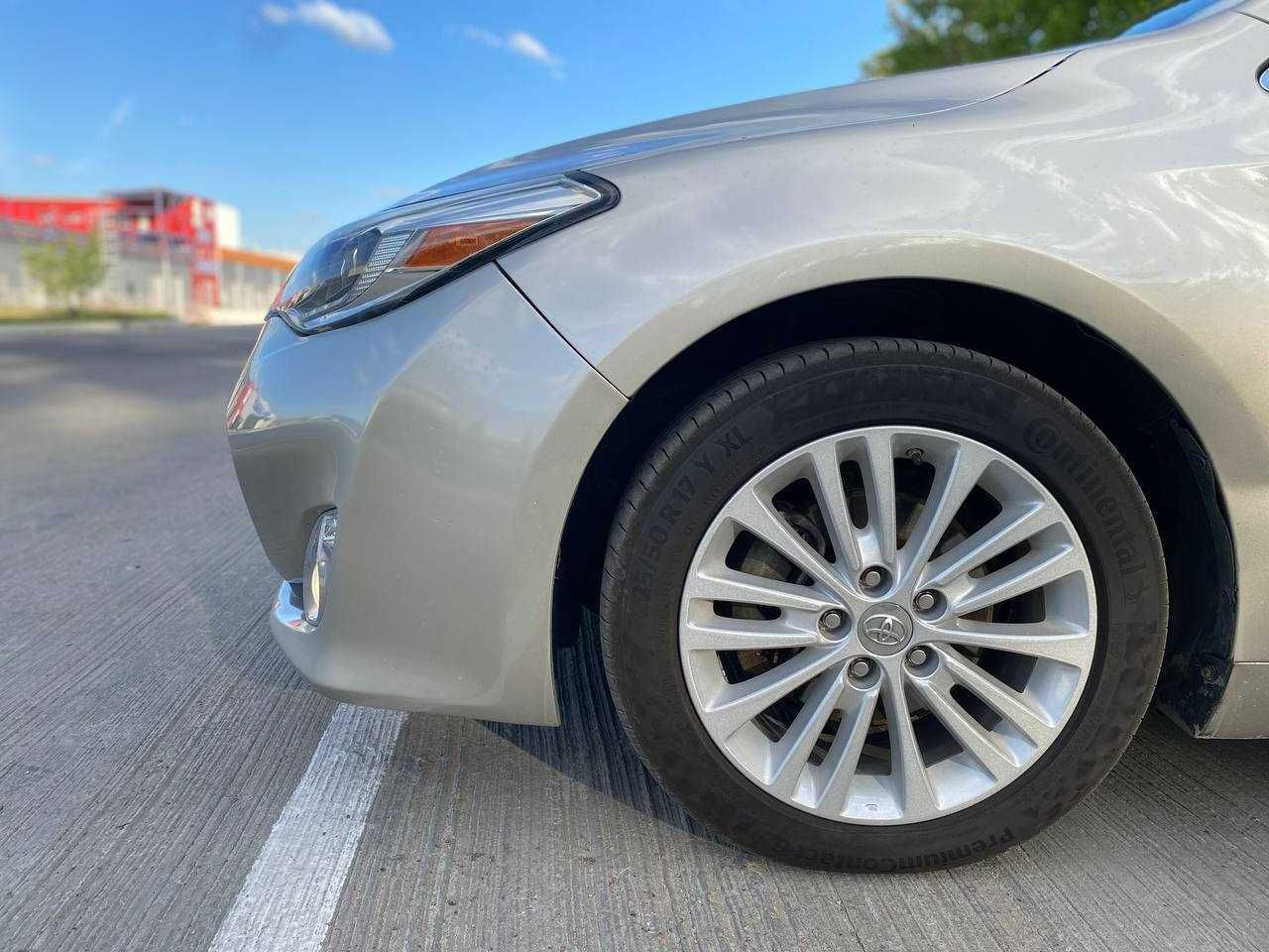 Toyota Avalon 2013