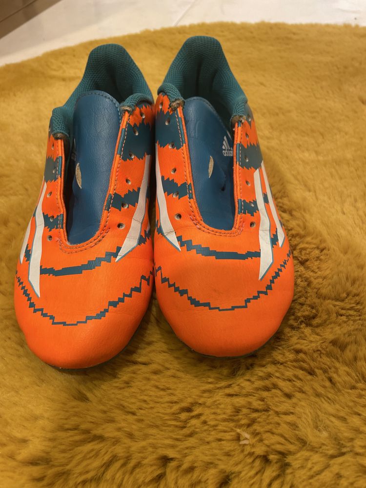 Chuteiras Lionel Messi.