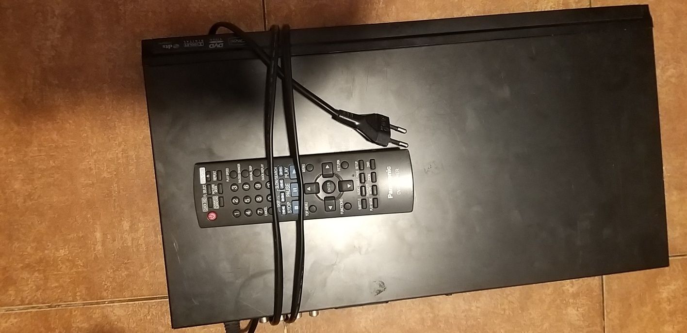 Odtwarzacz dvd z pilotem