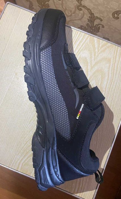 Кросівки чорні ТМ American Clab  весняно-осінні