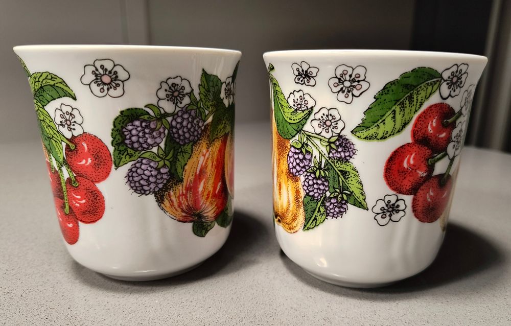 Kubek Chodzież prl 2szt. jabłko + gruszka