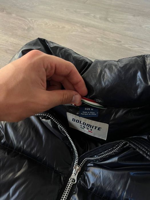 Kurtka Puchowa Dolomite Pikowana Napis na Całym Rękawie
